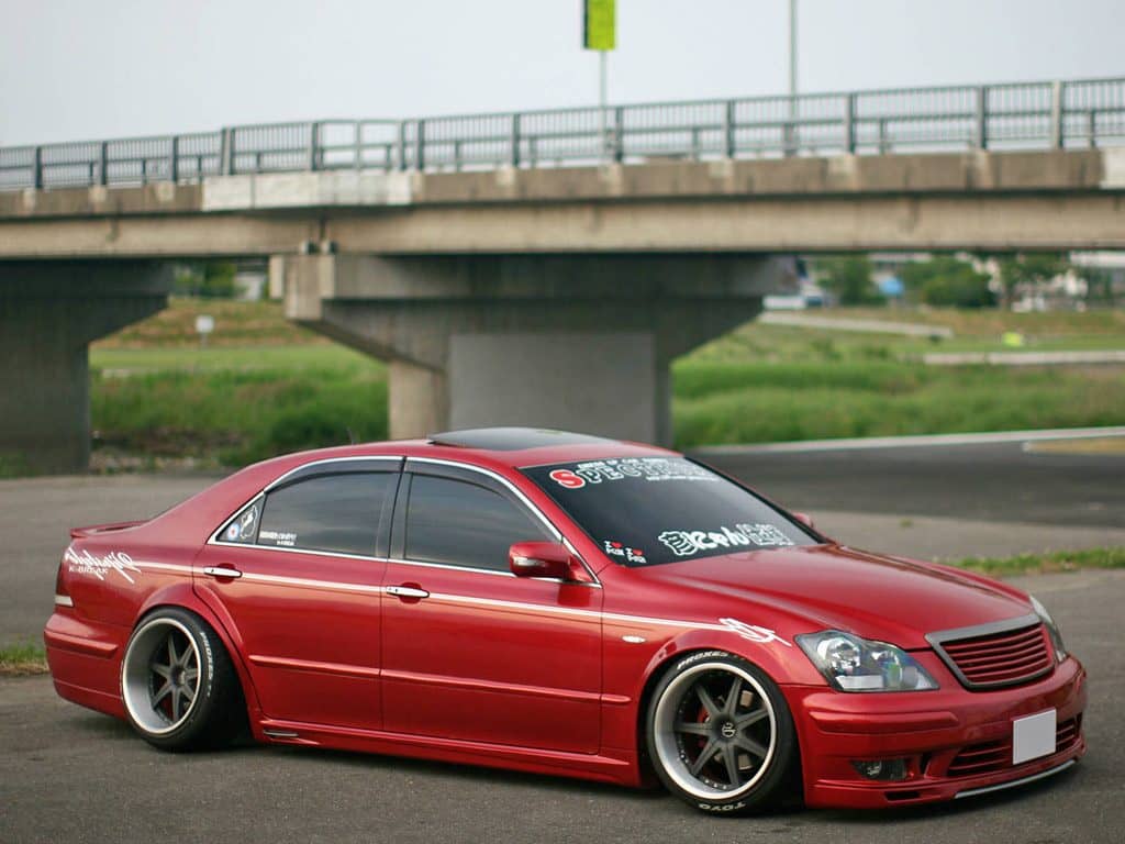 Toyota Crown 180 stance